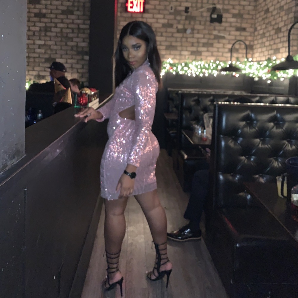 Backless Club L High neck Pink sequin dress